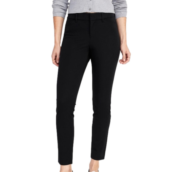 Old Navy Pants - Old Navy - Mid-Rise Pixie Skinny Ankle Pants - Size 8